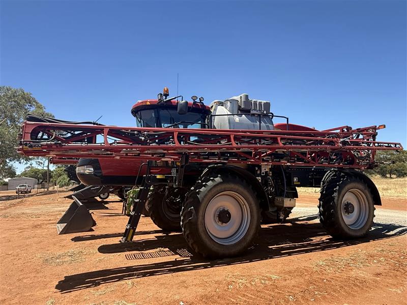 Case IH Patriot 4430 self propelled ...