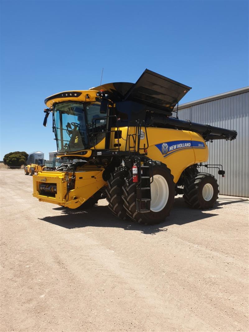 New Holland CR10.90 Header(Combine), Harvesters New Holland VIC ...