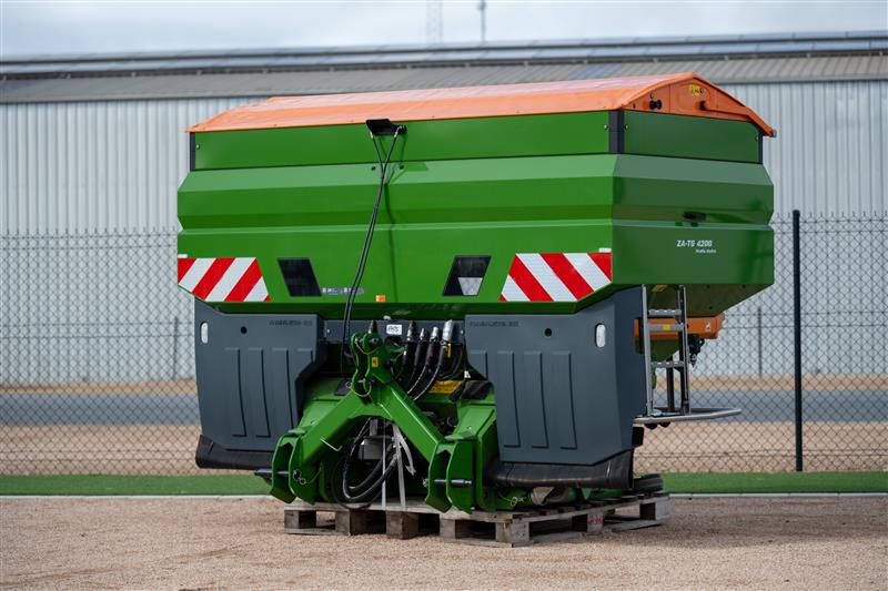 Photo 1. Amazone ZA-TS Ultra Fertilizer Manure Spreader