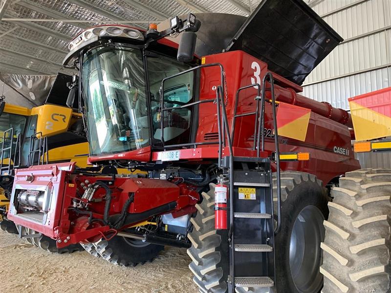 CASE IH 8250 Combine Harvester AXIAL FLOW