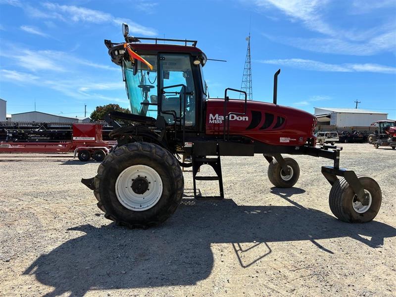 Macdon M155 Windrower