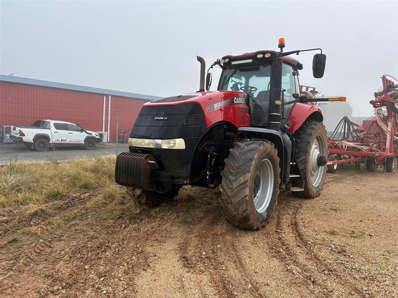 CASE IH MAGNUM 340 Tractor