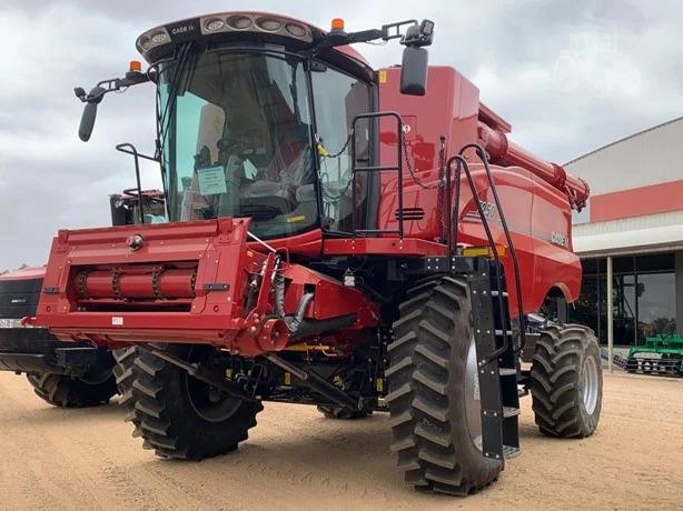Case IH 7250 combine harvester