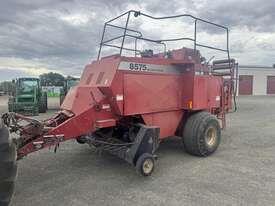 Case IH 8575 square baler