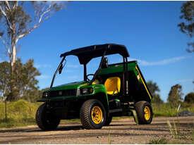 John Deere Gator XUV ATV