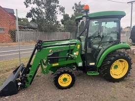 John Deere 3045R Compact UT tractor