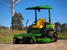 John Deere 997 Zero Turn Lawn Equipment