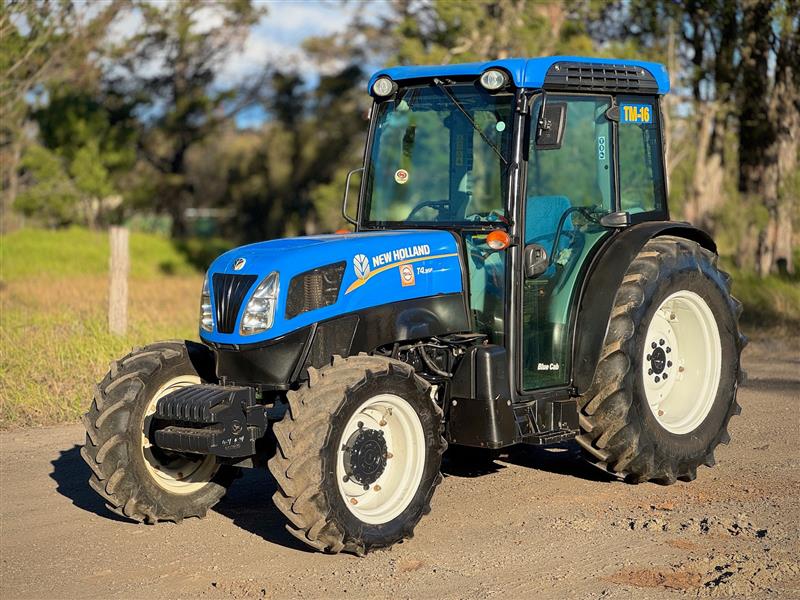 New Holland T4.95 diesel 4x4 farm tr...