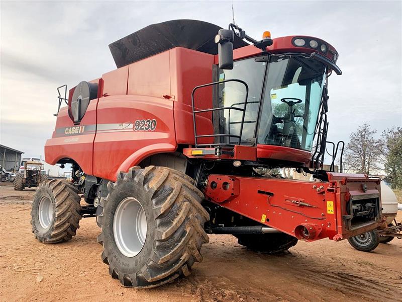 Case Ih 9230 Combine Harvester Harvesters Case Ih Nsw Power Farming 5750