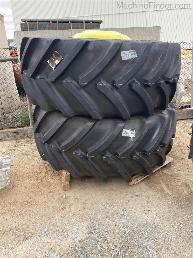 Photo 1. John Deere Mitas 800/70R38 tyre