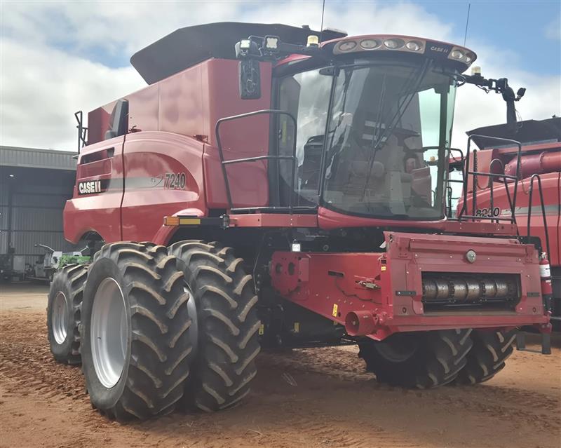 Case IH 7240 combine harvester