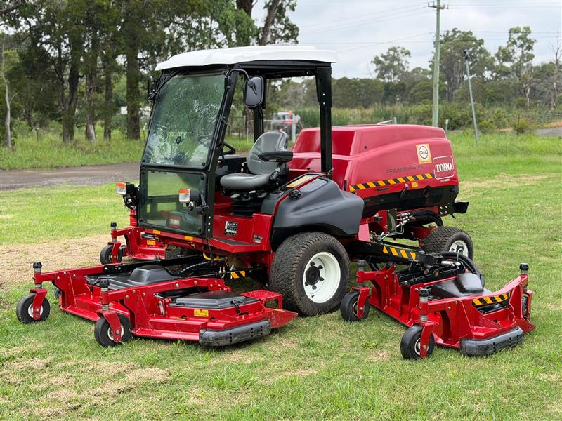 Toro Groundsmaster 5900 wide area ride on diesel commercial lawn mower