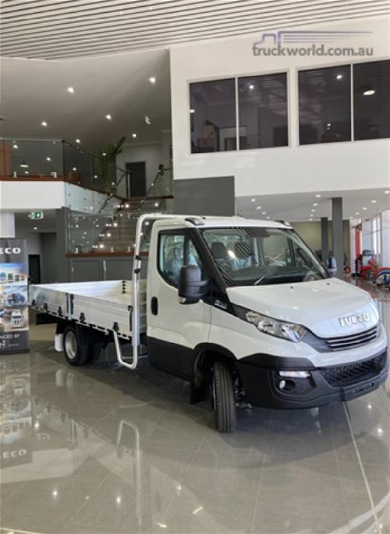 Photo 1. Iveco Daily 45c17 Table / Tray Top truck