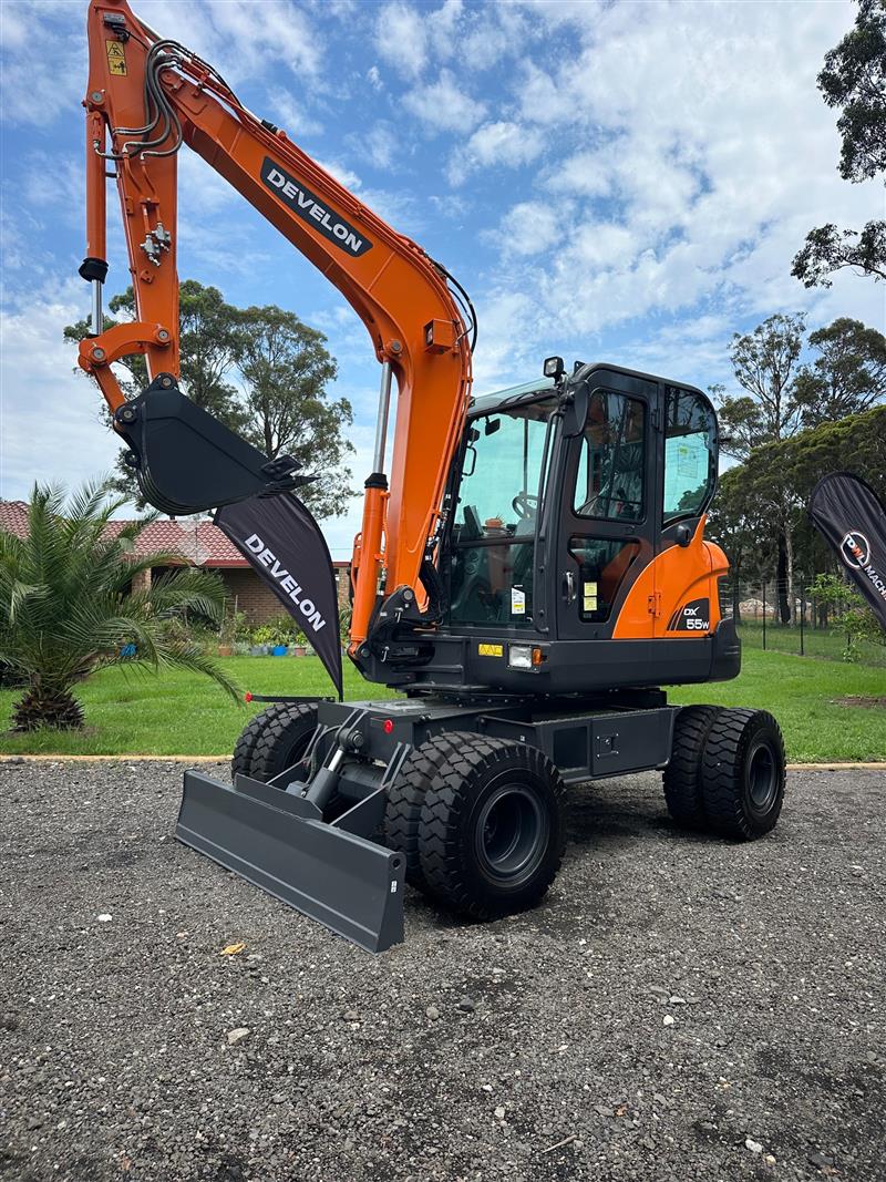 Develon DX55WE 5.5t wheeled excavator