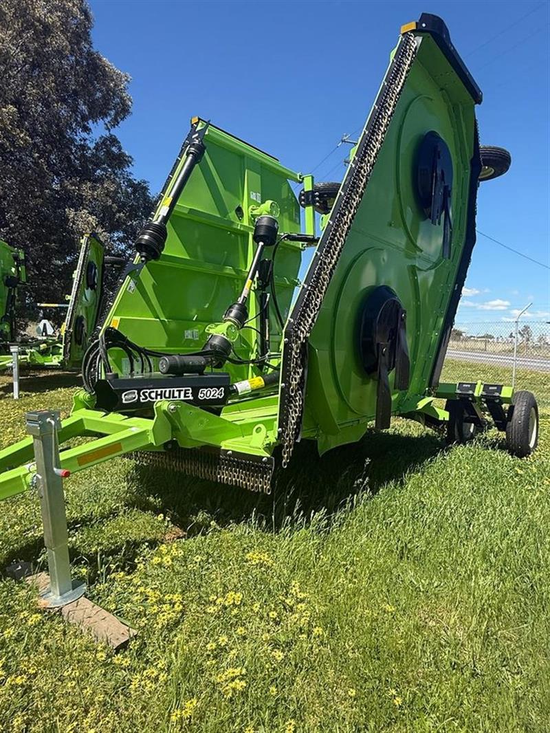 Photo 1. Schulte 5024 mulcher