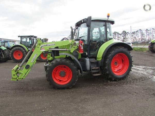Photo 1. Claas Arion 520 tractor