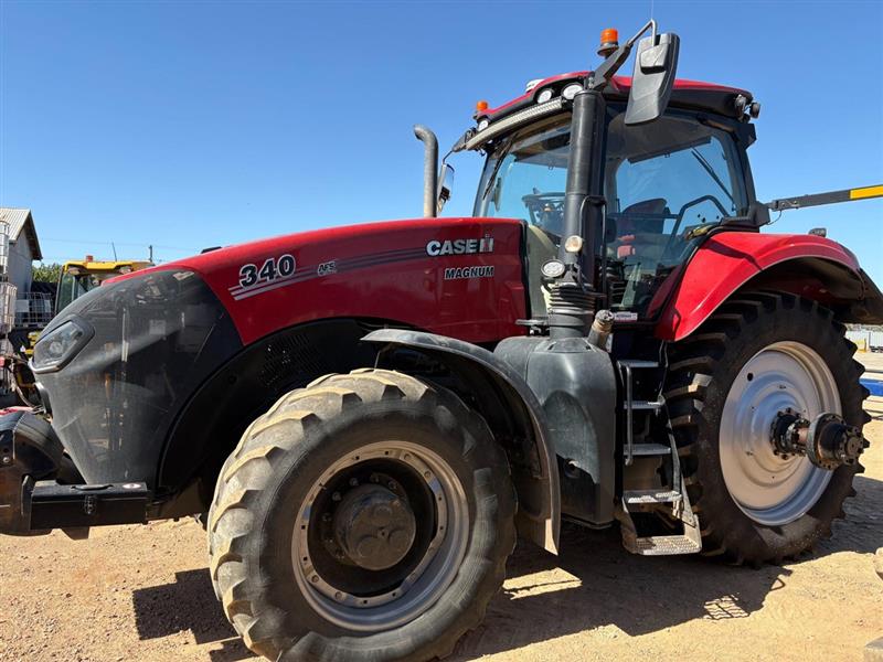 Case IH Magnum 340 tractor