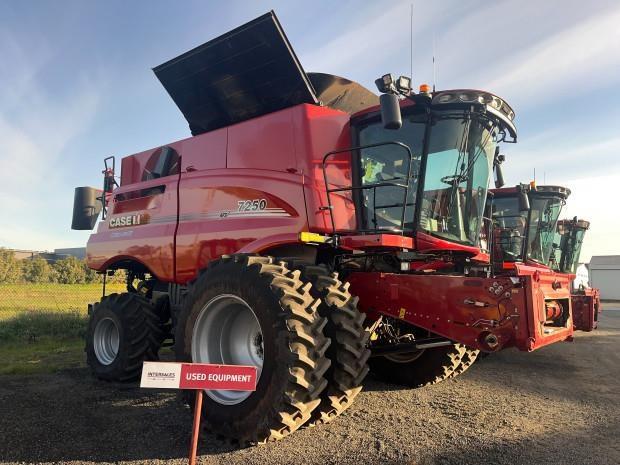 Photo 1. Case IH 7250 combine harvester