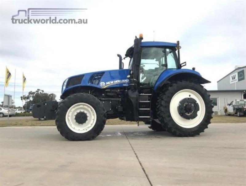 Photo 1. New Holland T8.410 Tractor