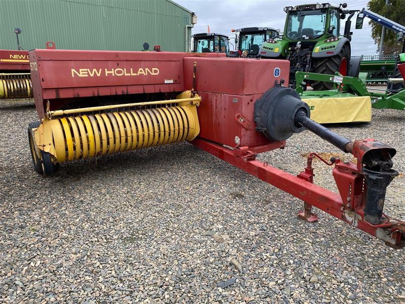 New Holland 570 baler