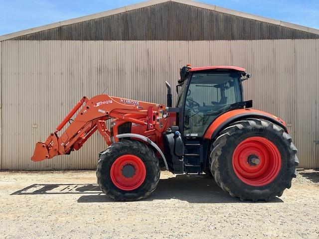 Photo 1. Kubota M7-151 Premium tractor