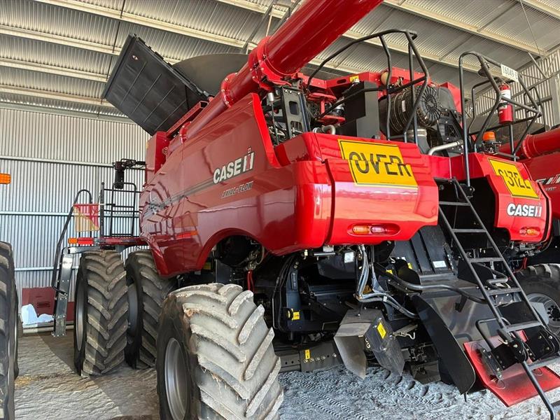 Case IH 9250 combine harvester