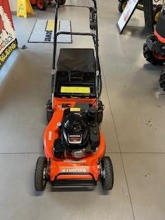 Photo 1. Kubota W821SC Self propelled mower