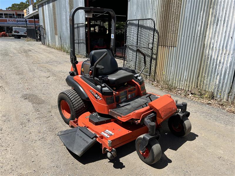 Kubota ZD331 Zero Turn Mower
