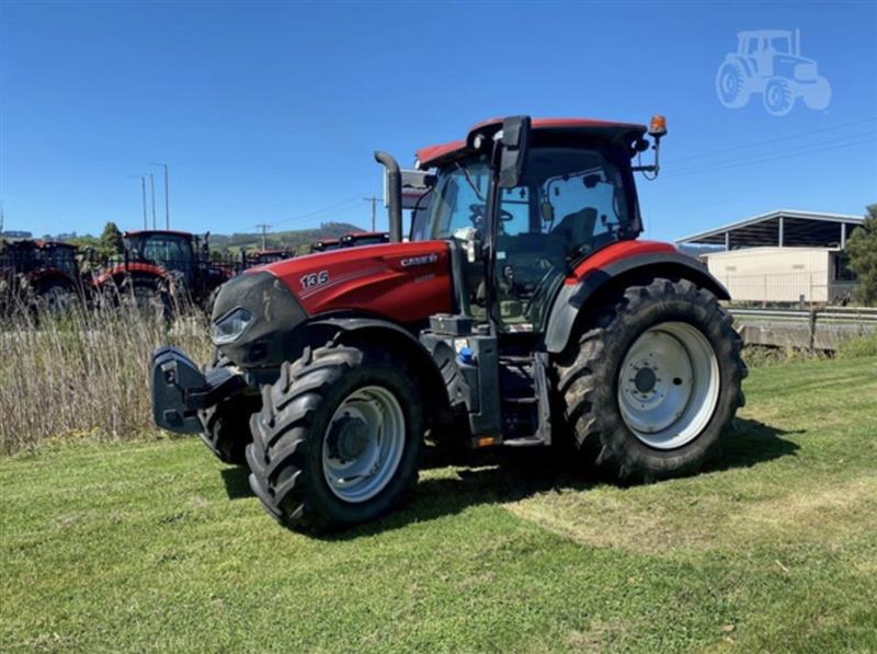 Case IH Maxxum 135 tractor