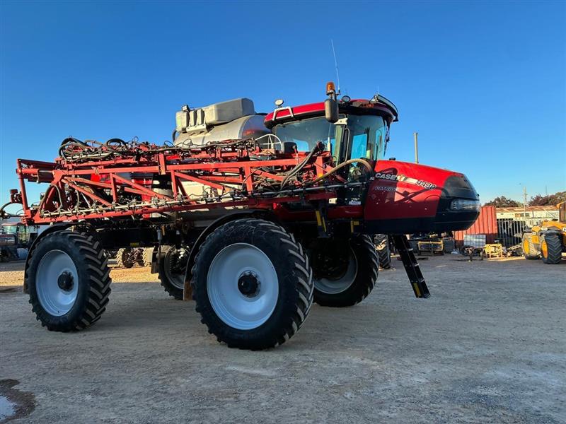 Case IH Patriot 4430 self propelled sprayer