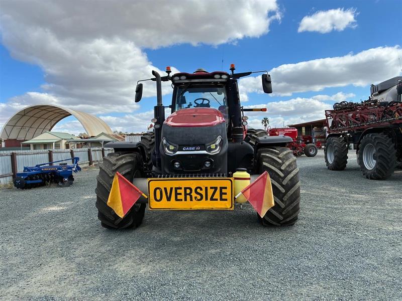 Case IH Magnum 340 tractor