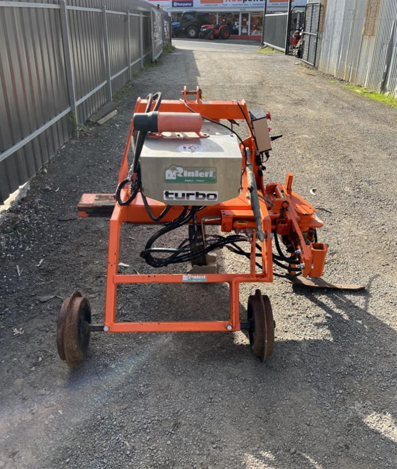 RInieri Single side turbo vine weeder