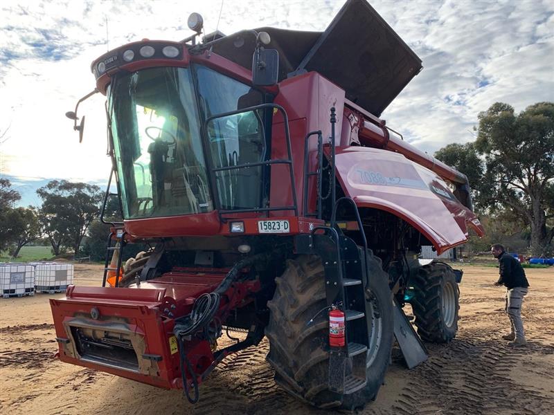 Case IH 7088 combine harvester