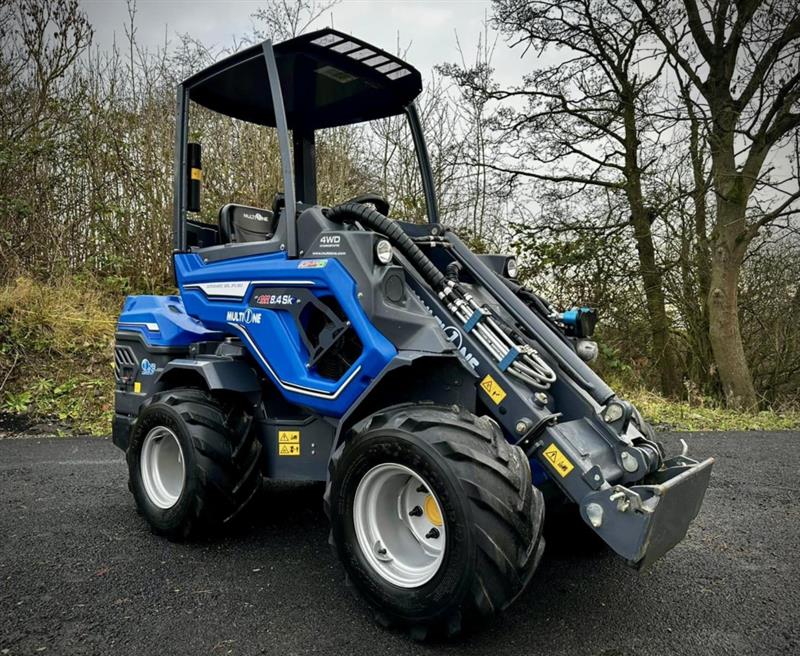 Multione 8 series 8.4SK mini loader