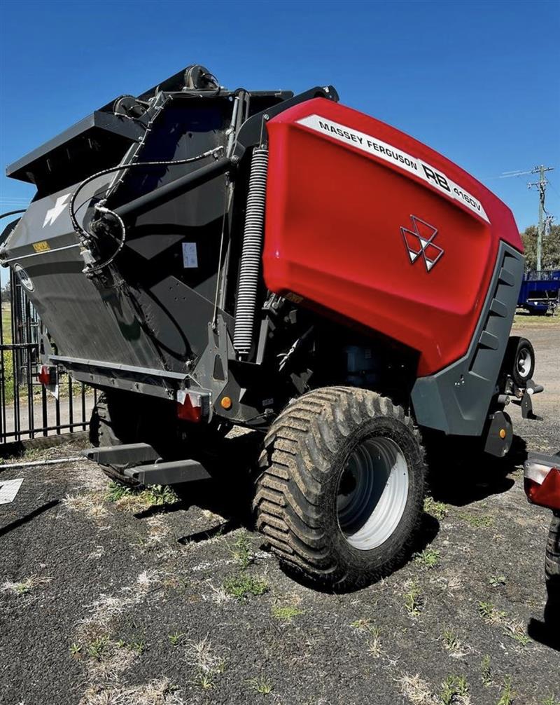 Massey Ferguson RB 4160V round baler