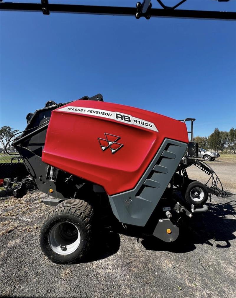 Massey Ferguson RB 4160V round baler