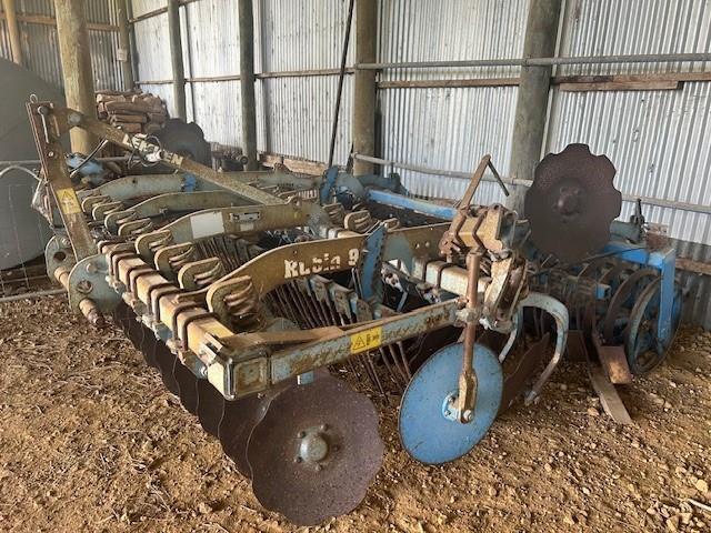 Lemken Rubin 9/300 harrow