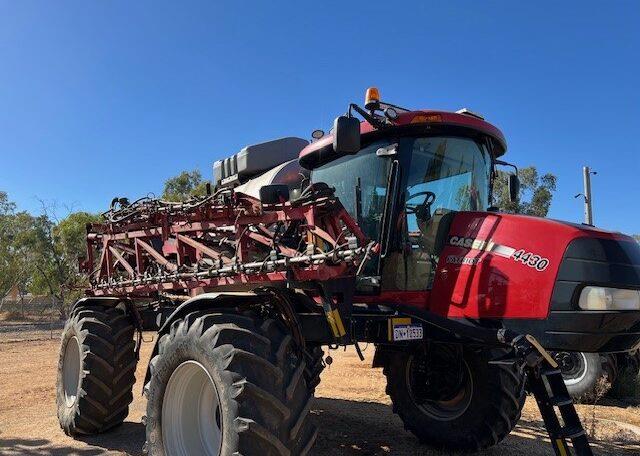 Photo 1. Case IH Patriot 4430 self propelled sprayer