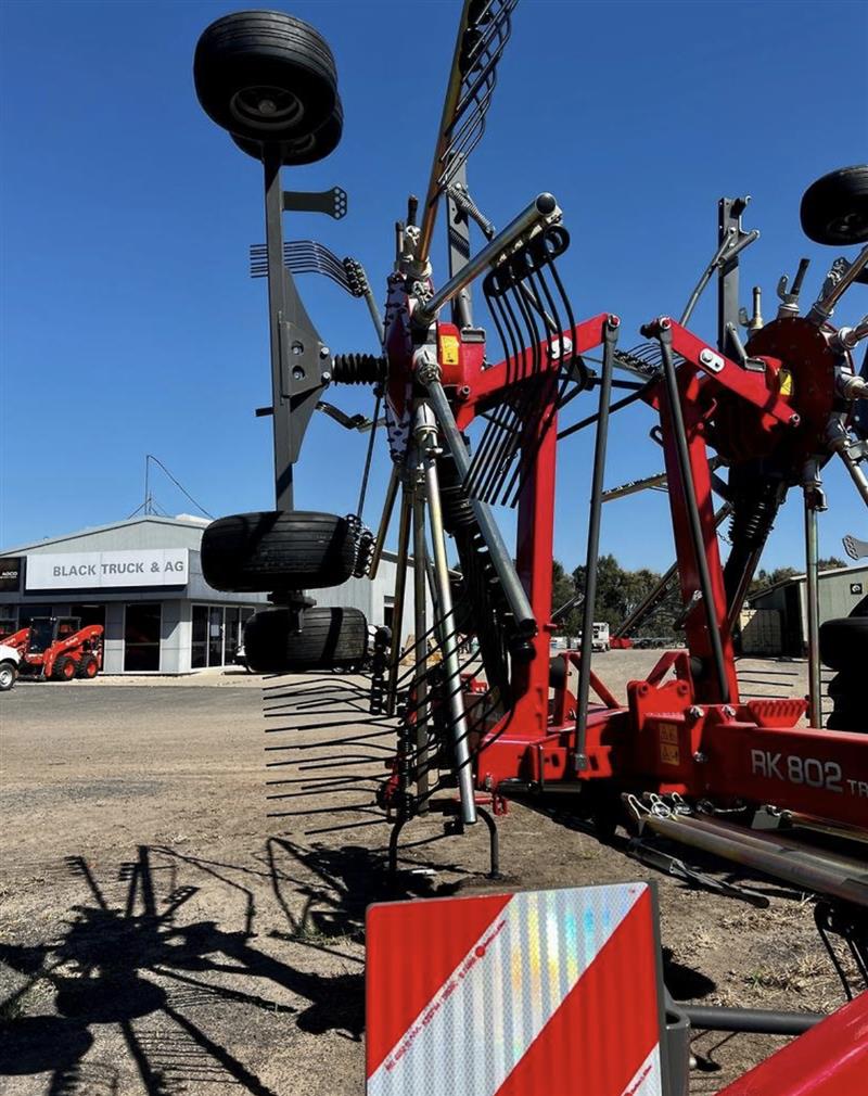 Massey Ferguson RK 802 TRC hay rake