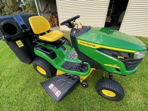 Photo 1. John Deere S110 lawn mower