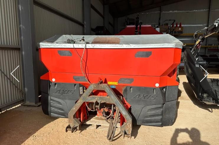 Kuhn 40.1W spreader
