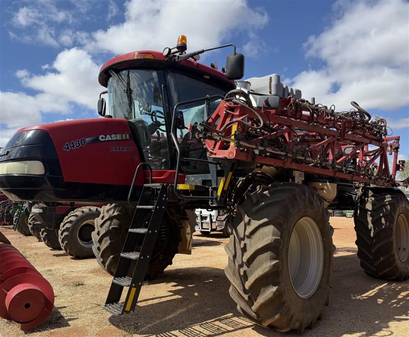 Case IH Patriot 4430 Flex S self propelled sprayer