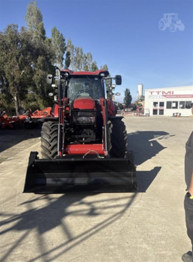 Case IH Maxxum 140 tractor