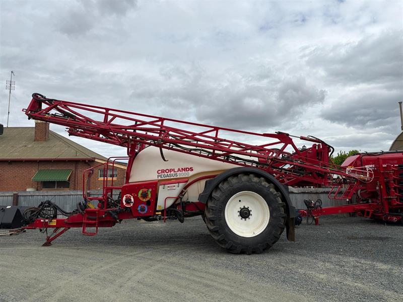 Croplands Pegasus 8000 8036 boom sprayer