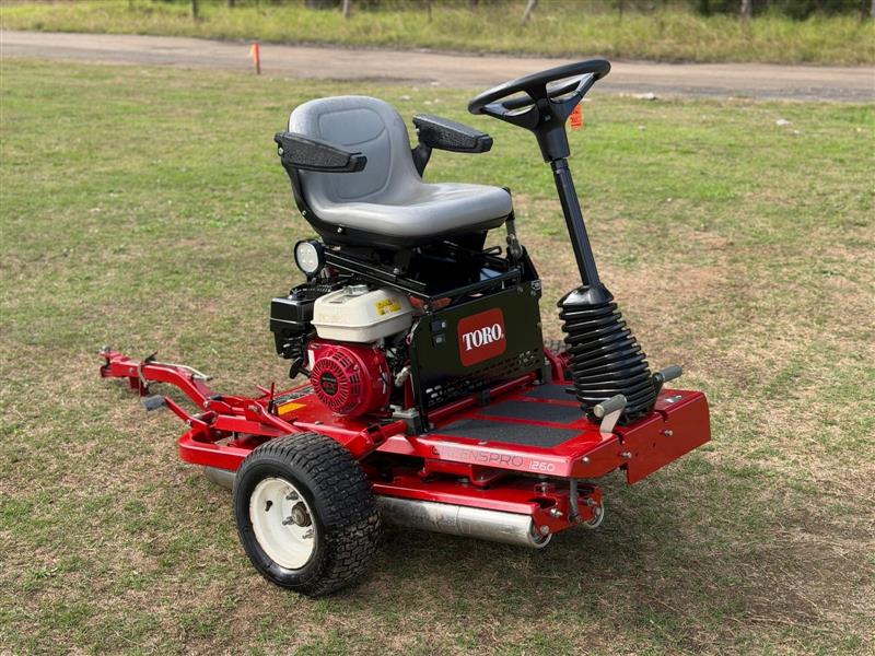 Toro Greenspro 1260 golf freens turf...