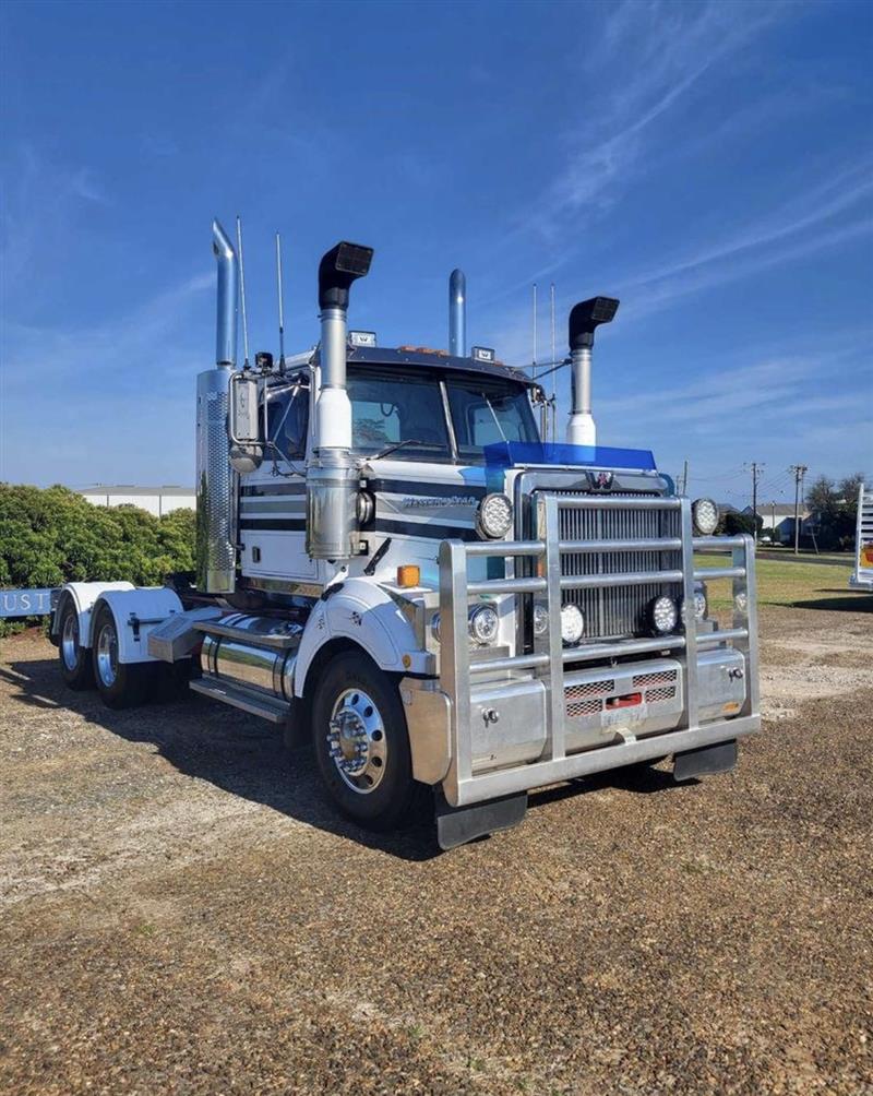 Western Star 4800 FX prime mover