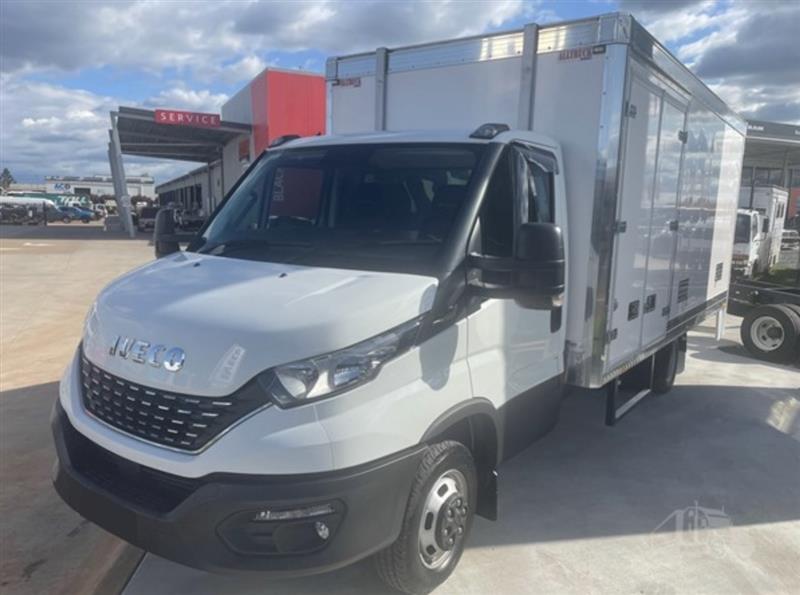 Photo 1. Iveco Daily 50C18 truck