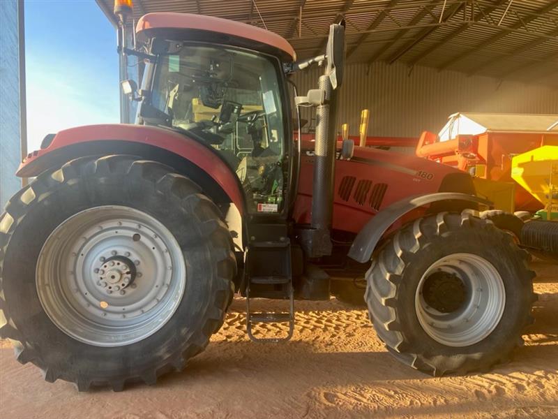 Photo 1. Case IH Puma 180 CVT tractor