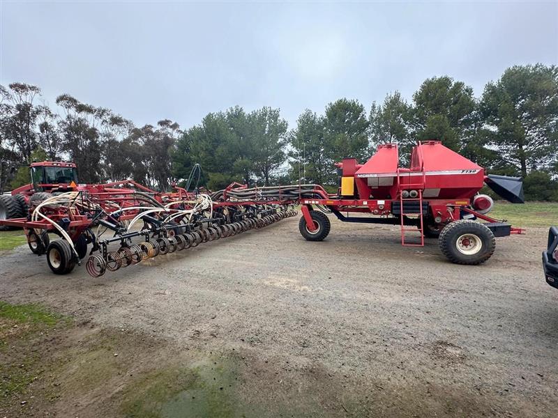 Morris Concept 2000 airseeder