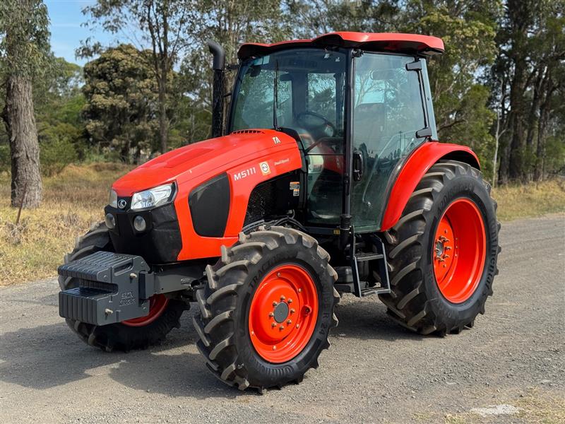 Kubota M5111D diesel 4x4 AWD farm tractor